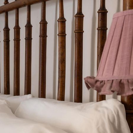 Flora Bed & Breakfast Баньолес Екстериор снимка